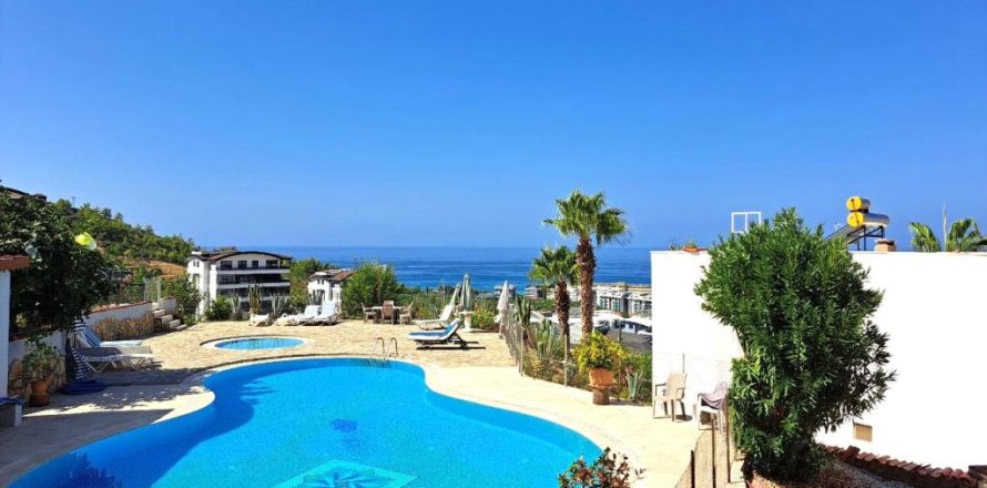 6 rooms Villa in Kargicak, Turkey No. 95480