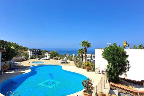 6 rooms Villa in Kargicak, Turkey No. 95480