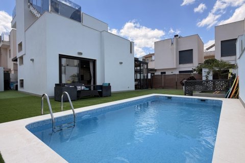 5 chambres Villa à Torrevieja, Spain No. 125372