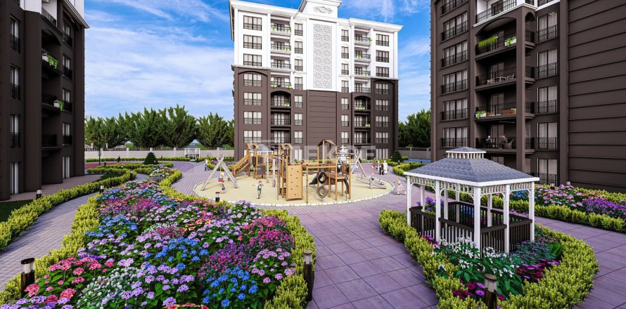 5 dormitorios Apartment en Istanbul, Turkey No. 122030