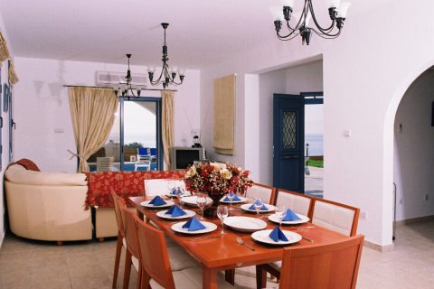 4 bedrooms Villa in Paphos, Cyprus No. 105578 4