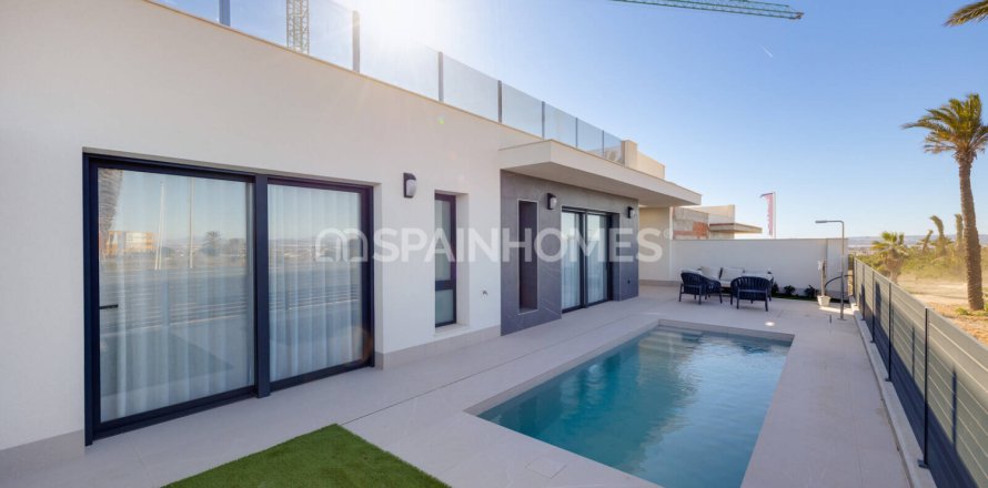 3 chambres Villa à Torrevieja, Spain No. 88132