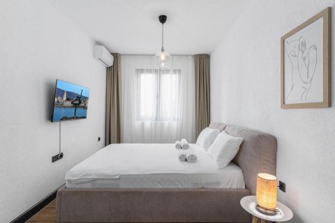 2 bedrooms Apartment in Budva, Montenegro No. 104800 12