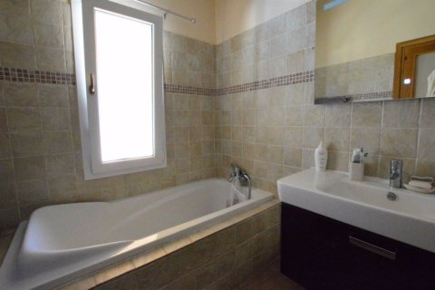 4 dormitorios Bungalow en Tala, Cyprus No. 36675 22