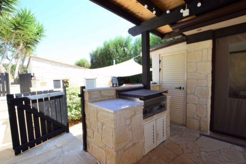 4 dormitorios Bungalow en Tala, Cyprus No. 36675 29