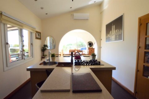 4 dormitorios Bungalow en Tala, Cyprus No. 36675 15
