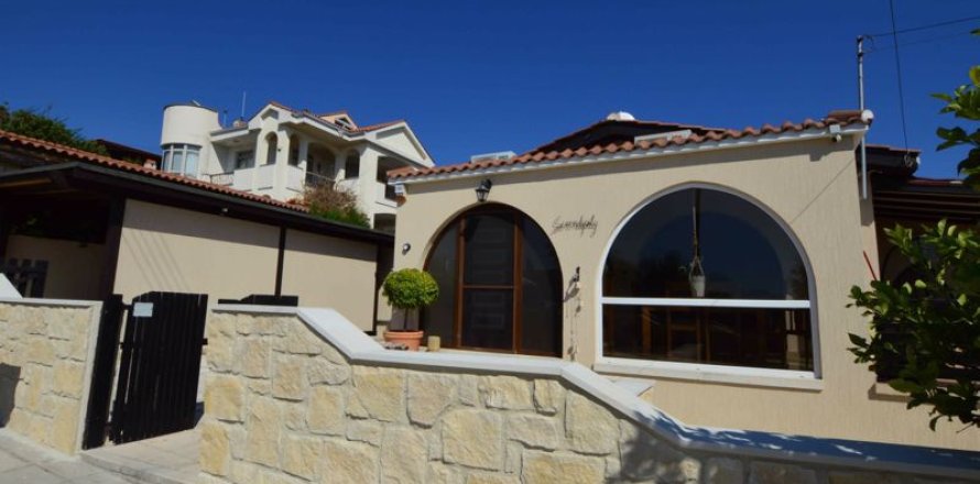 4 dormitorios Bungalow en Tala, Cyprus No. 36675