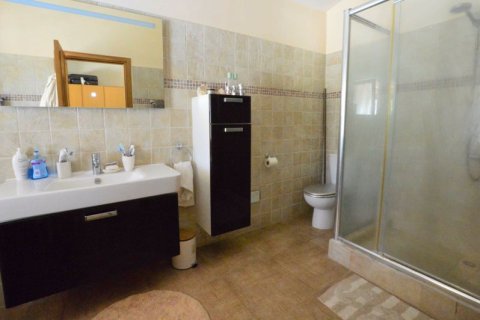 4 dormitorios Bungalow en Tala, Cyprus No. 36675 23