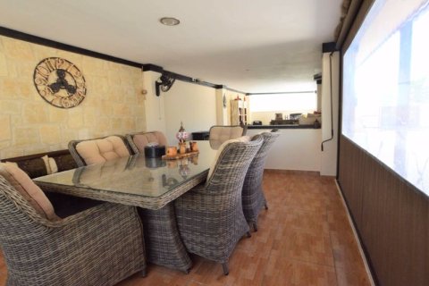 4 dormitorios Bungalow en Tala, Cyprus No. 36675 30
