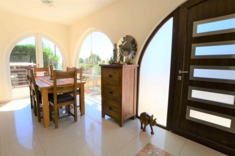 4 dormitorios Bungalow en Tala, Cyprus No. 36675 8