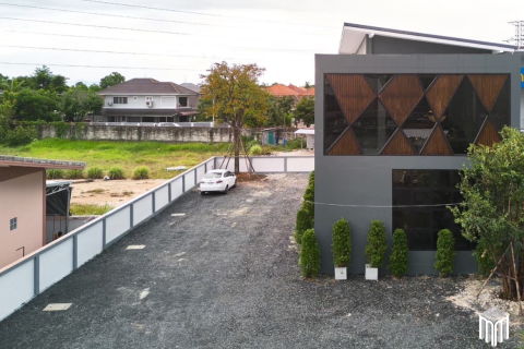 Коммерческая недвижимость с 1 спальней в Чиангмай, Таиланд №97878 2