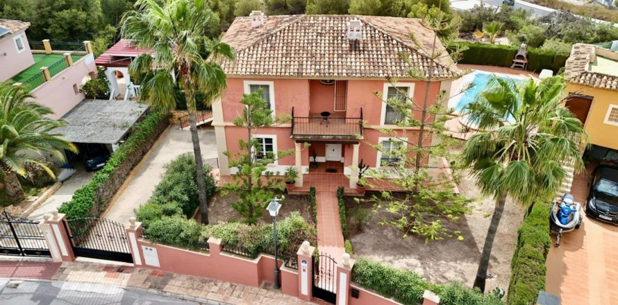 4 bedrooms Villa in Long Dinh, Vietnam No. 27376