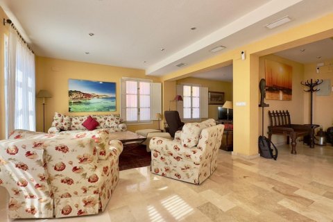 4 bedrooms Villa in Long Dinh, Vietnam No. 27376 8