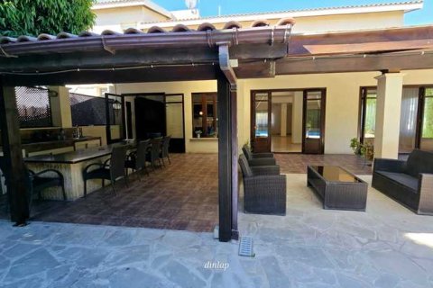 8 bedrooms House in Limassol, Cyprus No. 100547 9
