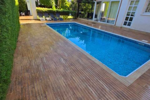 4 chambres House à Agios Athanasios, Cyprus No. 79006 1