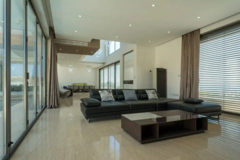 5 bedrooms Villa in Germasogeia, Cyprus No. 101226 6
