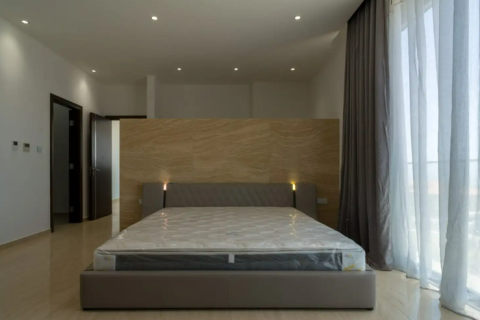 5 bedrooms Villa in Germasogeia, Cyprus No. 101226 11