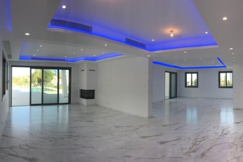 6 bedrooms Villa in Limassol, Cyprus No. 106022 4