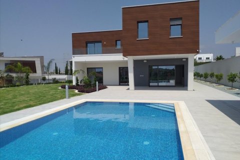 6 bedrooms Villa in Limassol, Cyprus No. 106022 15