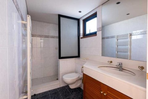 4 bedrooms House in Strovolos, Cyprus No. 78332 10