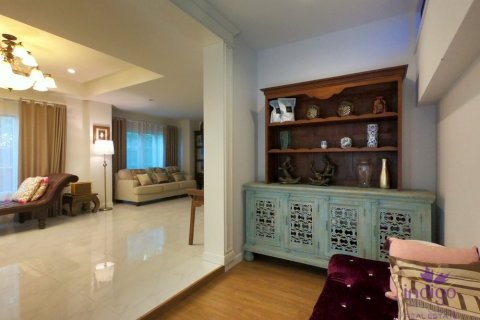 5 bedrooms House in Chiang Mai, Thailand No. 97532 10