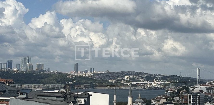 4 bedrooms Apartment in Istanbul, Turkey No. 129444
