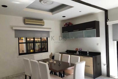 4 bedrooms Villa in Agios Athanasios, Cyprus No. 81285 8