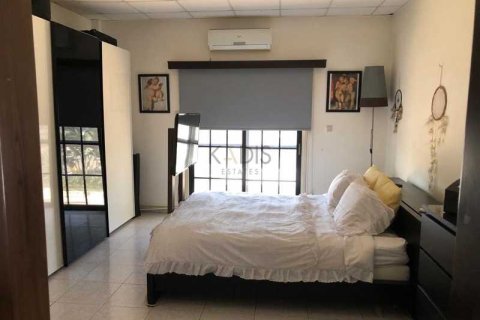 4 bedrooms Villa in Agios Athanasios, Cyprus No. 81285 16