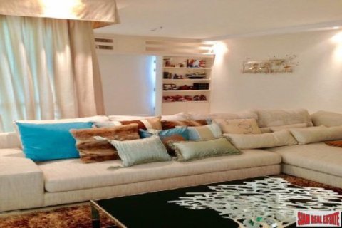 2 bedrooms Apartment in Jomtien Beach, Thailand No. 96563 12