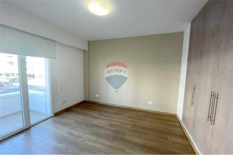 3 bedrooms Apartment in Limassol, Cyprus No. 71694 8