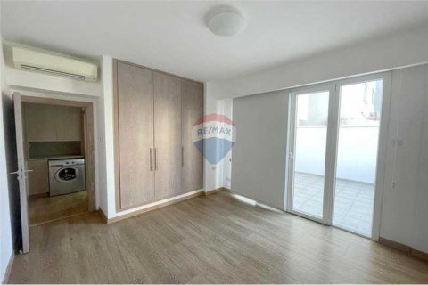 3 bedrooms Apartment in Limassol, Cyprus No. 71694 9