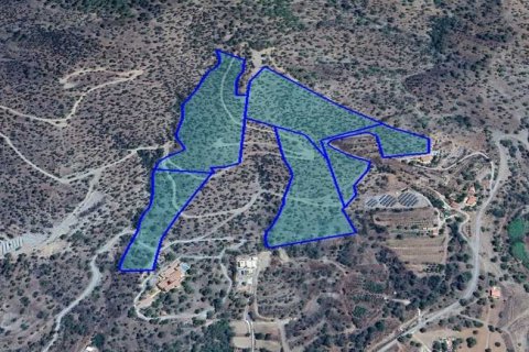 Commercial property in Germasogeia, Cyprus No. 35650 1