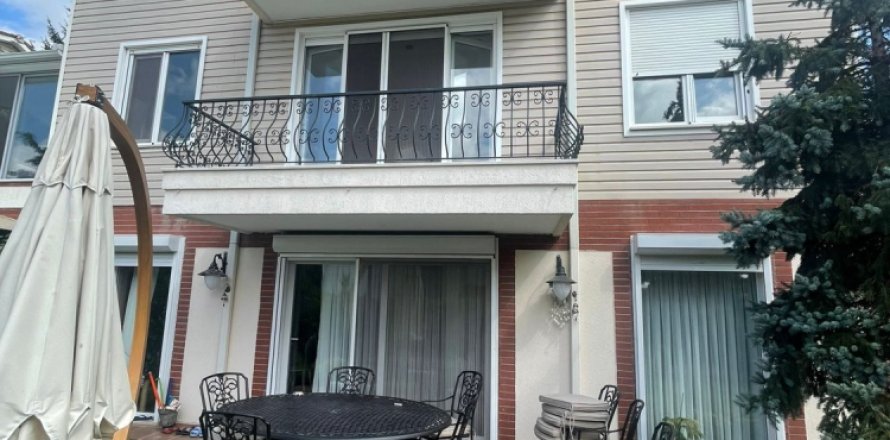 Вилла с 7 спальнями в Стамбул, Турция №15545