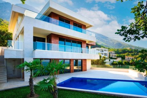 5 bedrooms House in Budva, Montenegro No. 66740 1