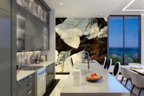 4 bedrooms Apartment in Limassol, Cyprus No. 106395 7