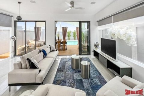 4 bedrooms Villa in Nai Harn Beach, Thailand No. 96655 10