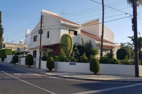 4 bedrooms House in Limassol, Cyprus No. 30297 7