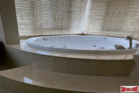 2 bedrooms Apartment in Bangkok, Thailand No. 96281 2