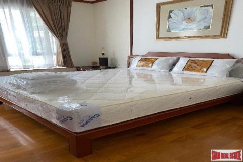 2 bedrooms Apartment in Bangkok, Thailand No. 96281 4