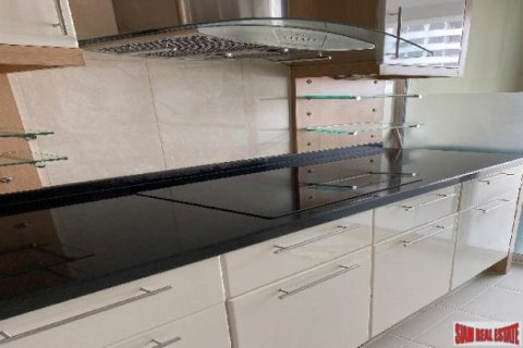 2 bedrooms Apartment in Bangkok, Thailand No. 96281 3