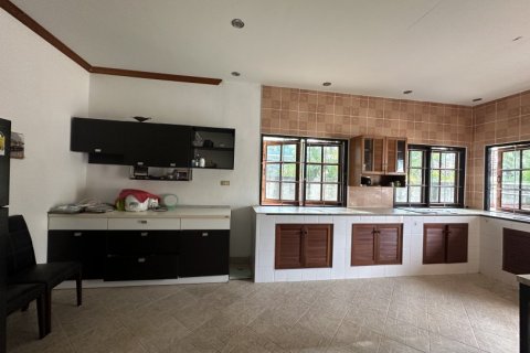 3 bedrooms Villa in Rawai, Thailand No. 97267 9