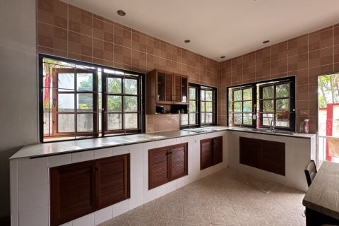 3 bedrooms Villa in Rawai, Thailand No. 97267 11