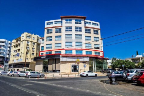 263m² Commercial property in Nicosia, Cyprus No. 105018 4