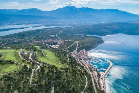 2 bedrooms Apartment in Tivat, Montenegro No. 83679 9