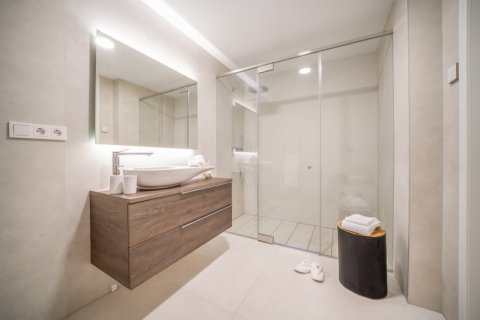 3 bedrooms Penthouse in Dinh An, Vietnam No. 27609 14