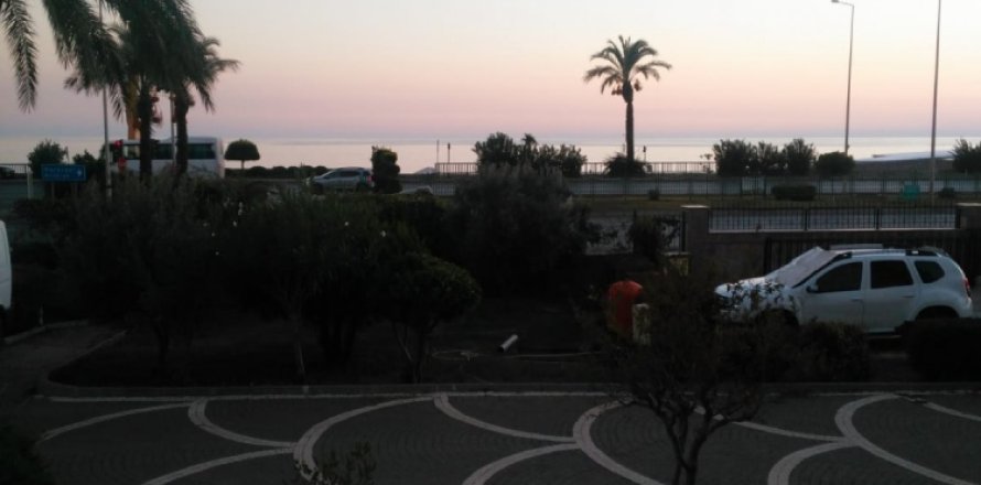 3 bedrooms Apartment in Turkler, Turkey No. 12755