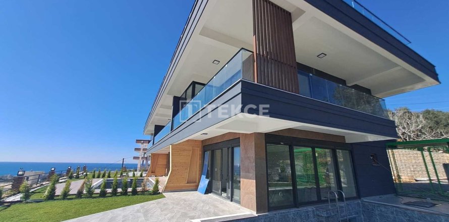 5 bedrooms Villa in Chau Lang, Vietnam No. 11686