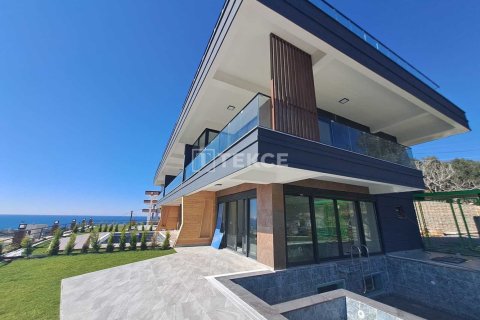 5 bedrooms Villa in Alanya, Turkey No. 11686