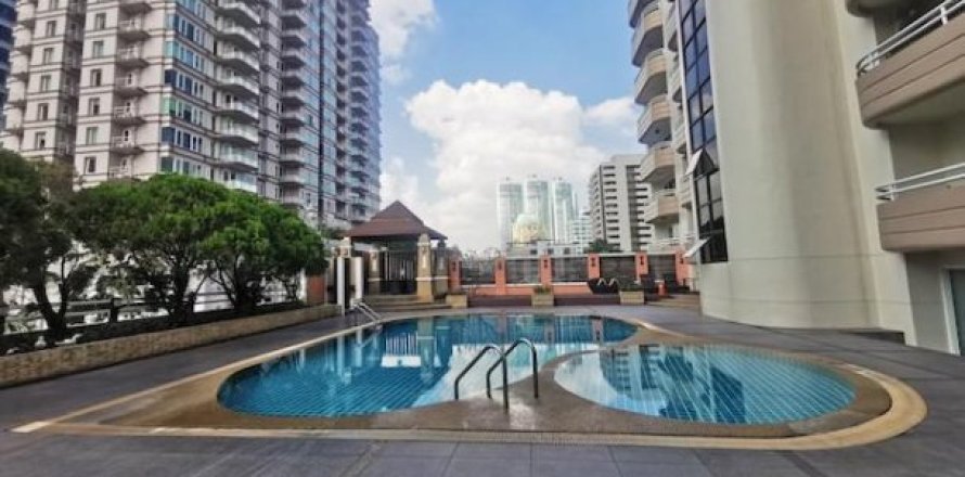 3 bedrooms Apartment in Bangkok, Thailand No. 96151