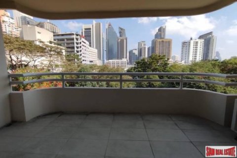 3 bedrooms Apartment in Bangkok, Thailand No. 96151 3
